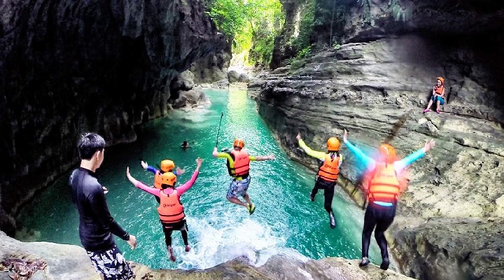 Kawasan Falls Canyoneering